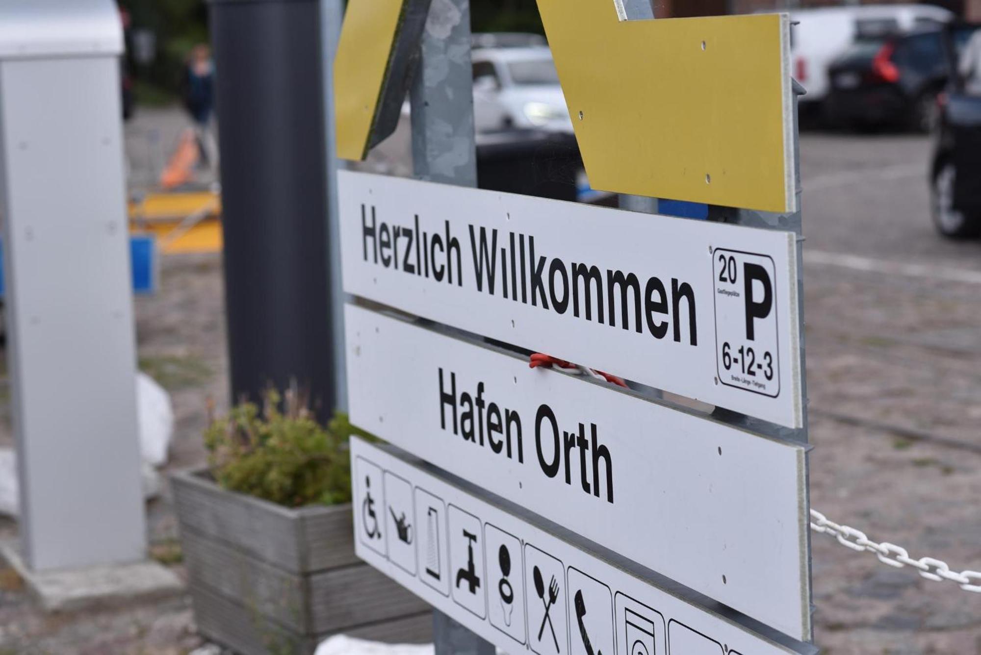 Orth B16 - Toller Hafen-und Ostseeblick *